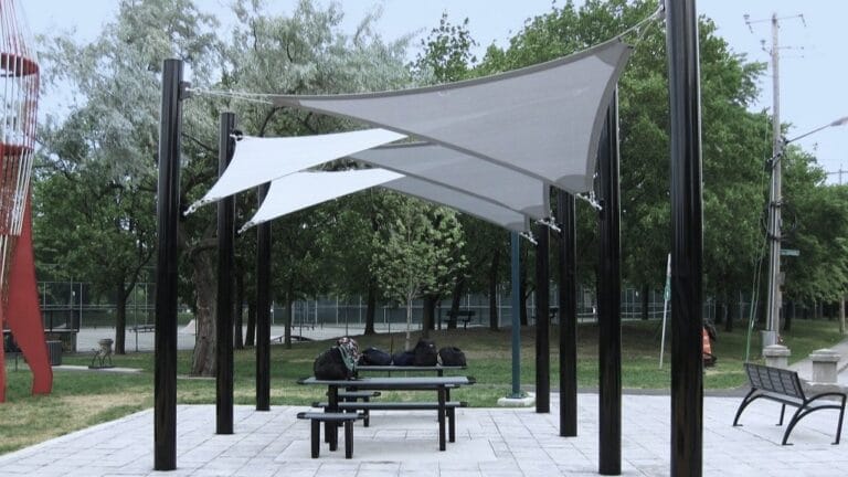restaurant-waiting-area-shade-structures